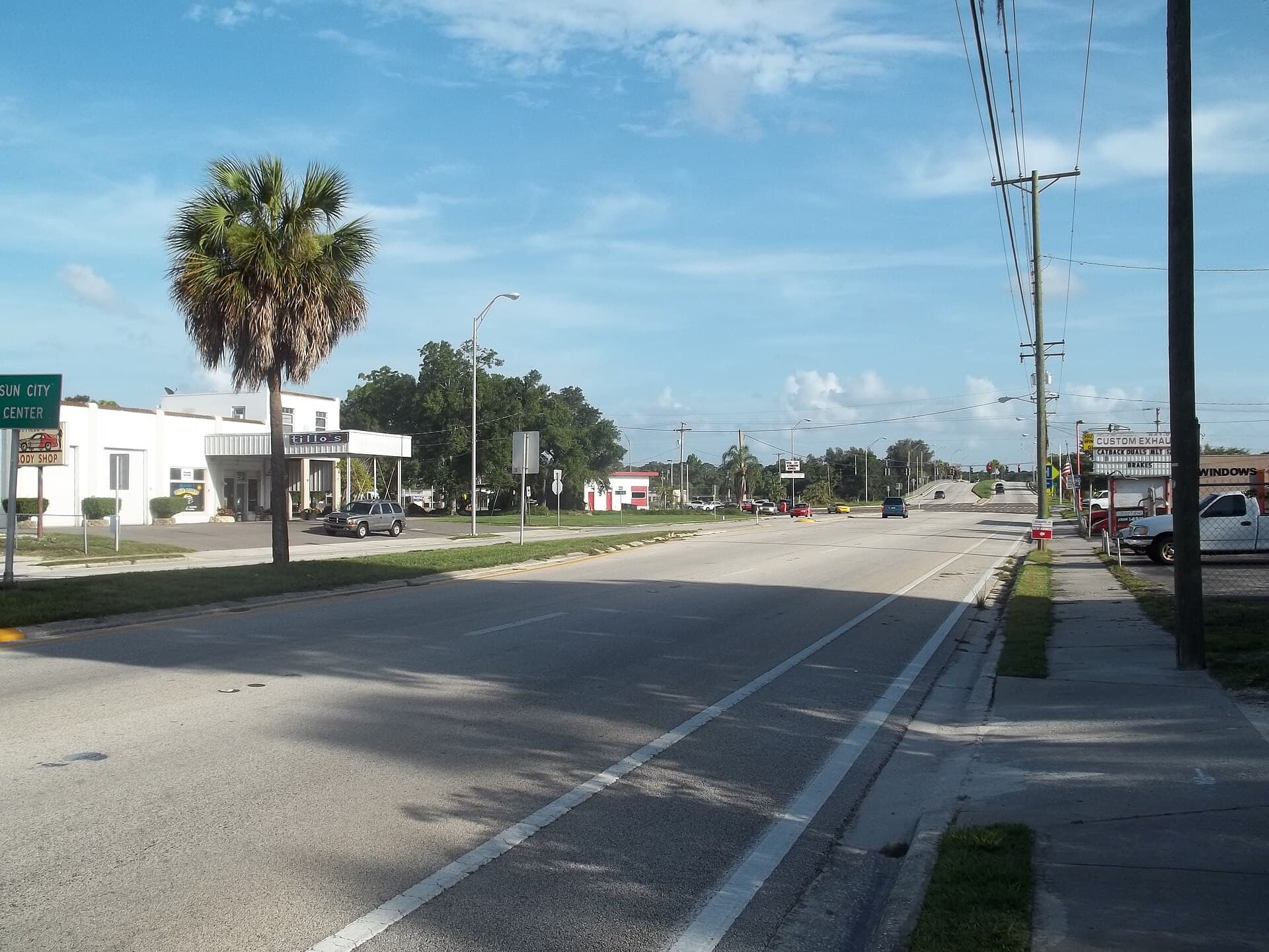 US Route 41 heading south through Ruskin, Florida